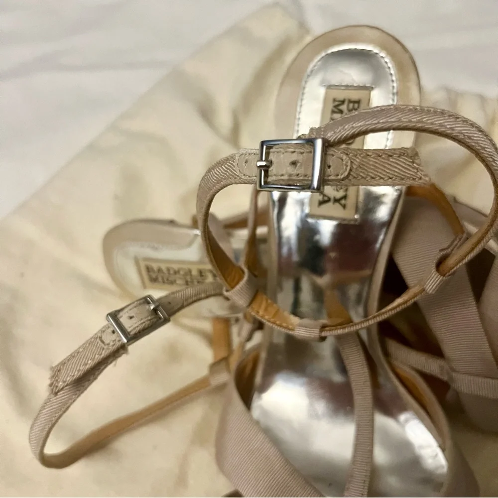 Badgley Mischka Champagne Strappy Heels Size 7